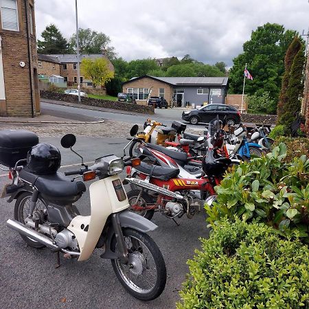 Trawden Arms Community Owned Pub 호텔 Winewall 외부 사진