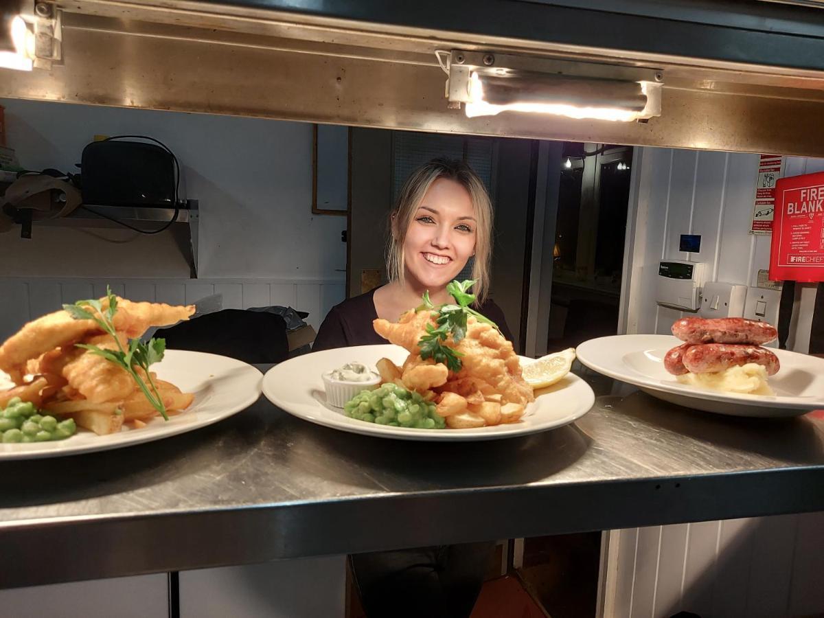 Trawden Arms Community Owned Pub 호텔 Winewall 외부 사진