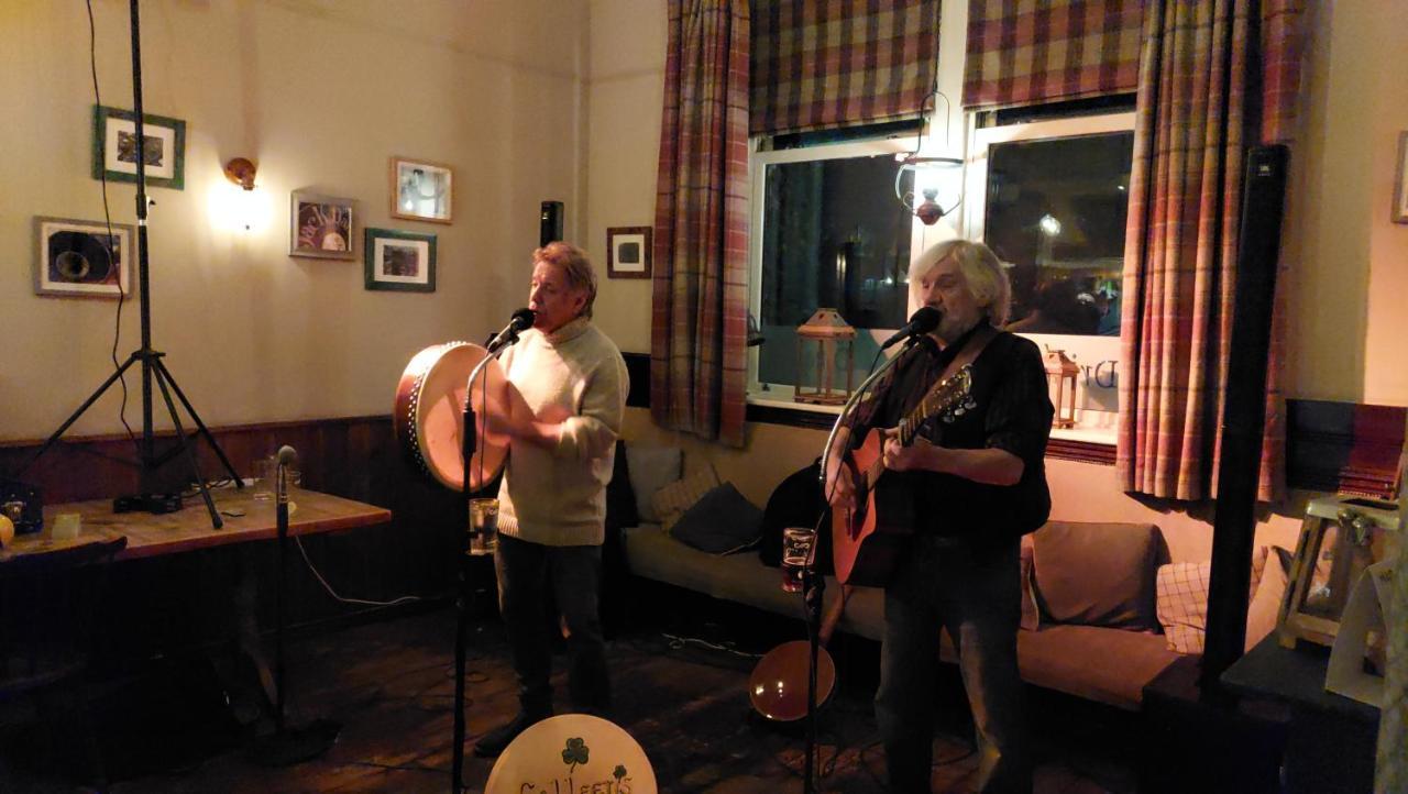 Trawden Arms Community Owned Pub 호텔 Winewall 외부 사진