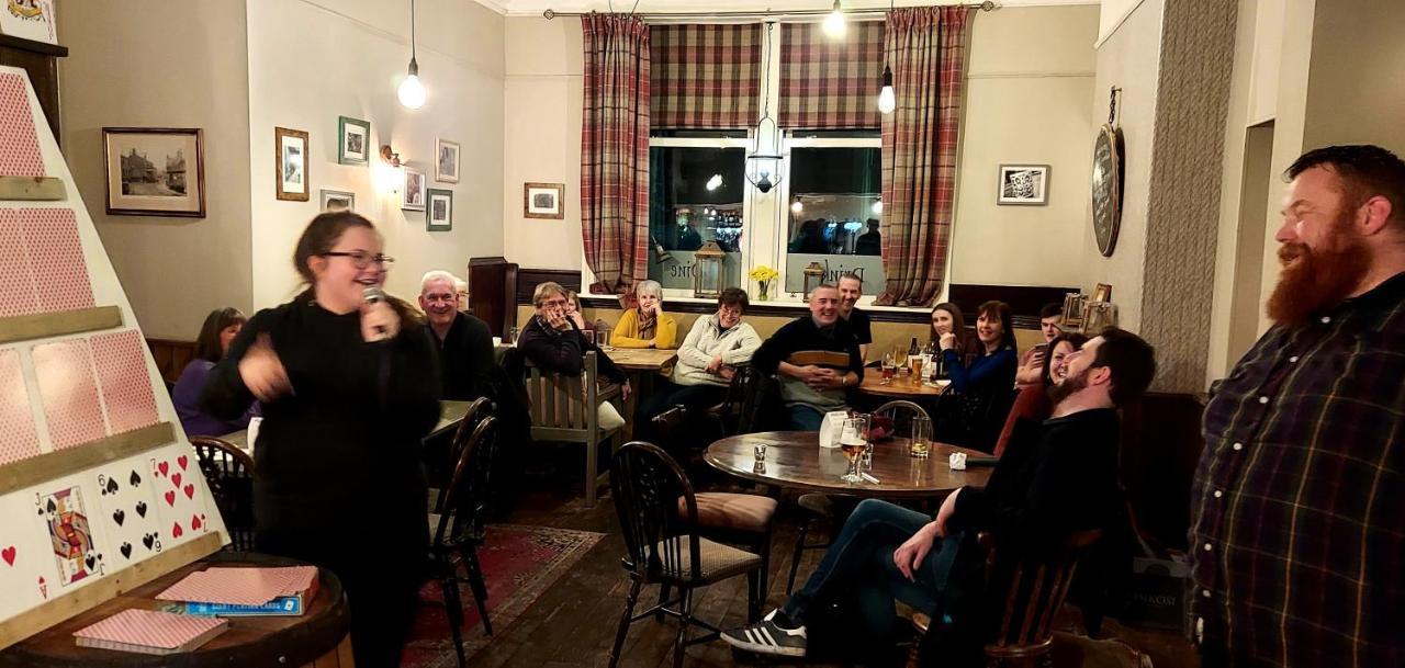 Trawden Arms Community Owned Pub 호텔 Winewall 외부 사진